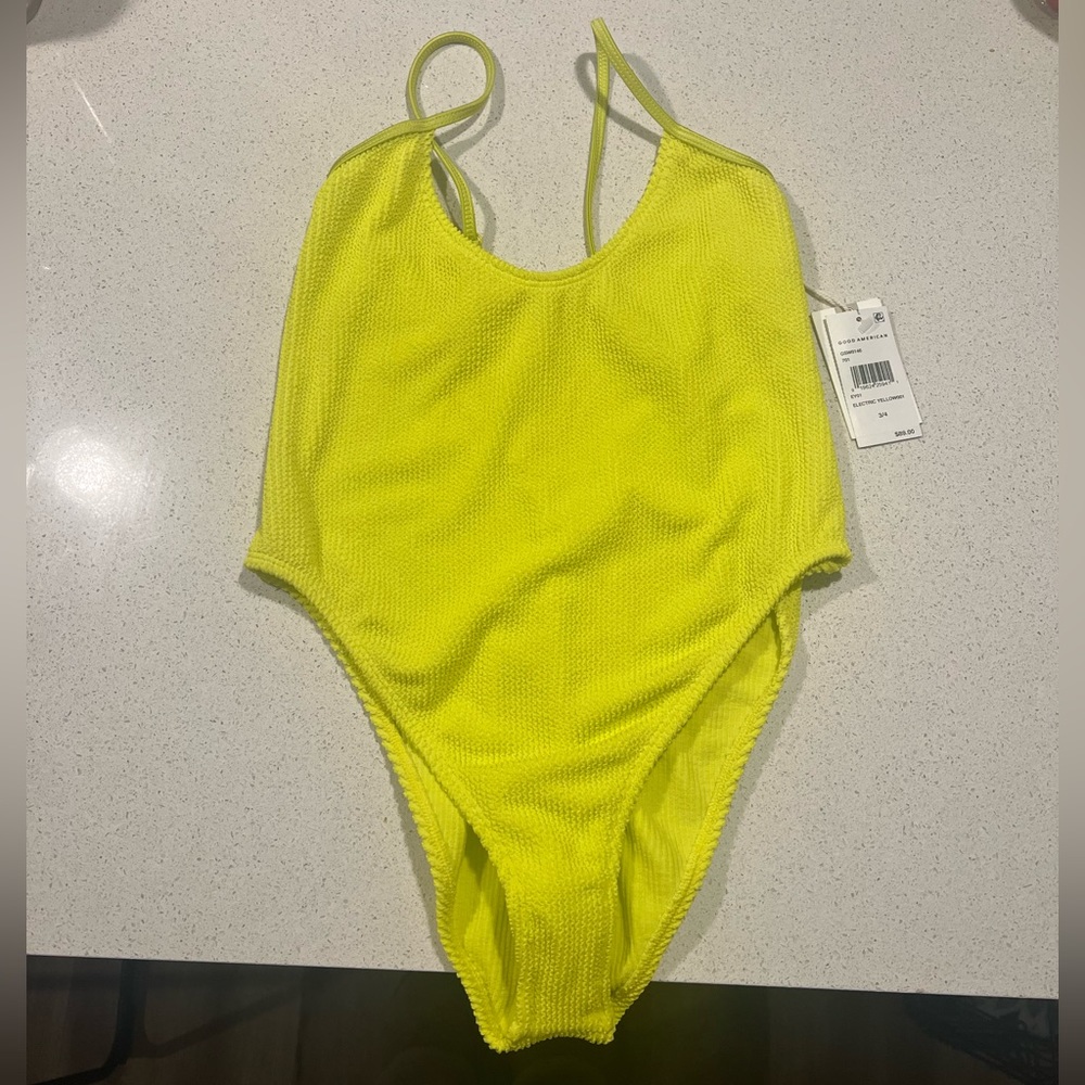 Always fits one piece- Good American